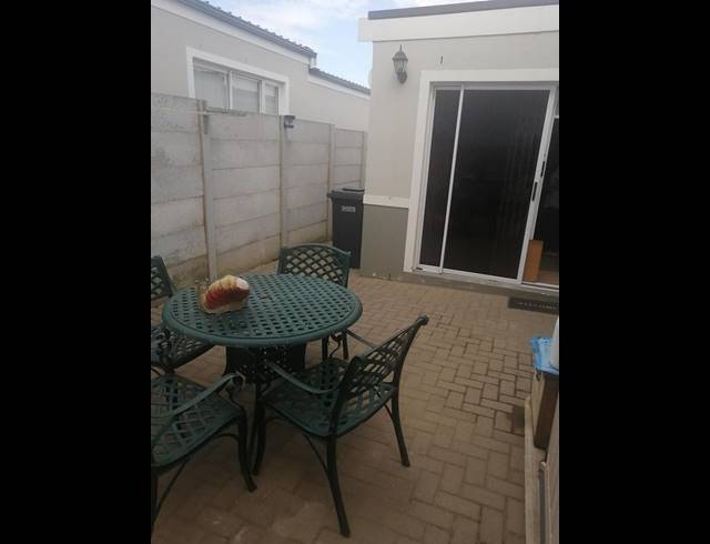 2 BEDROOM TOWNHOUSE FOR SALE IN WELLINGTON CENTRAL